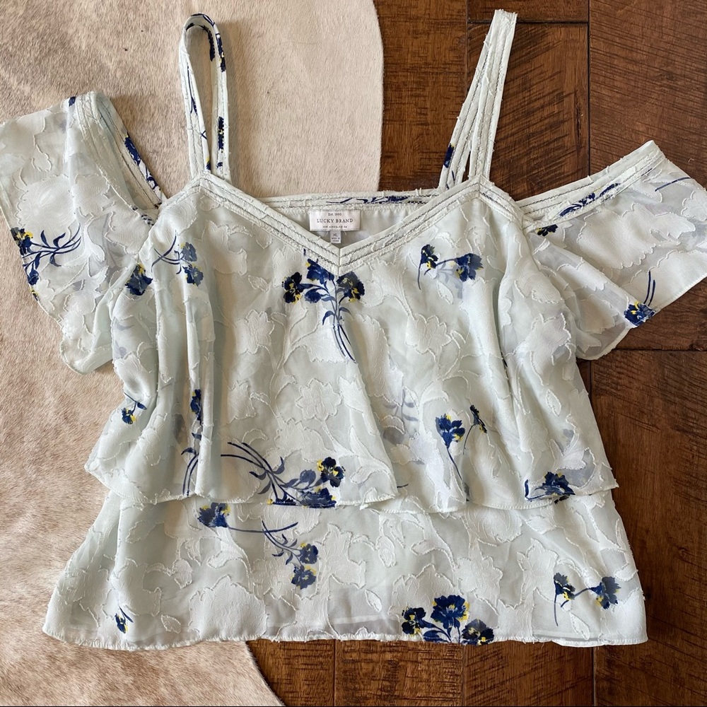 Lucky Brand cold Shoulder Top